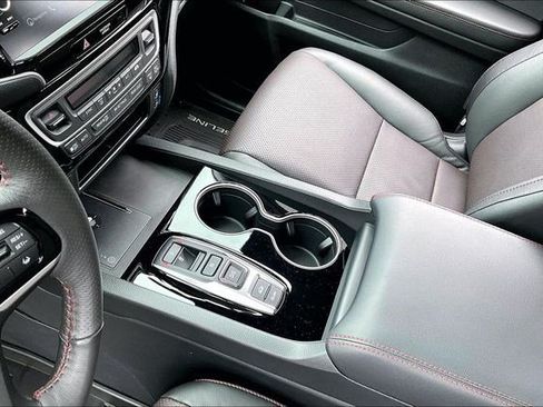 Certified 2025 Honda Ridgeline Black Edition image 18