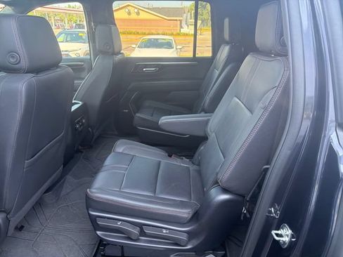 Used 2025 Chevrolet Suburban RST w/ Comfort Package AWD/4WD image 30