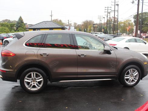 Used 2016 Porsche Cayenne image 26