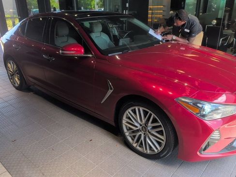 Used 2021 Genesis G70 2.0T w/ Elite Package RWD image 3