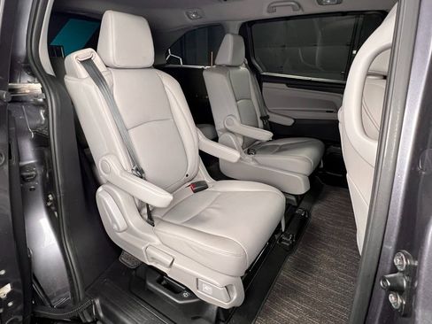 Used 2024 Honda Odyssey Touring image 11