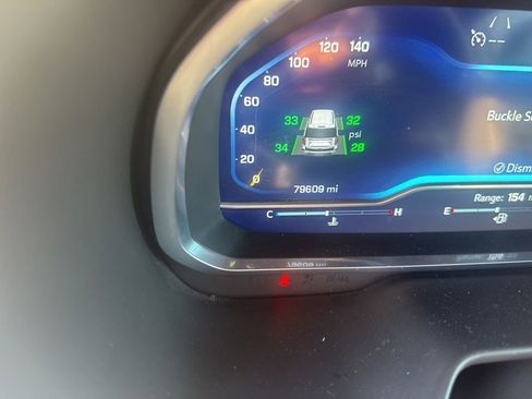 Used 2023 Chevrolet Suburban Premier image 26