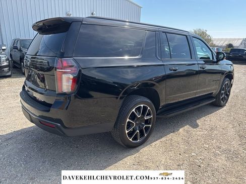 Used 2021 Chevrolet Suburban RST AWD/4WD image 5