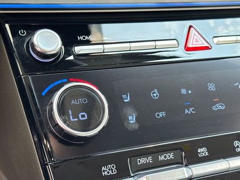 Used 2025 Hyundai Santa Fe Calligraphy AWD/4WD image 25