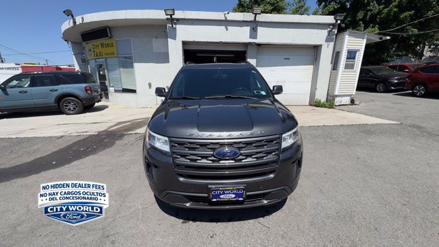Used 2019 Ford Explorer XLT w/ Equipment Group 202A AWD/4WD image 5