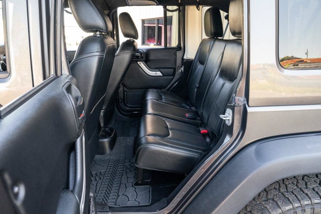Used 2016 Jeep Wrangler Unlimited Rubicon AWD/4WD image 17