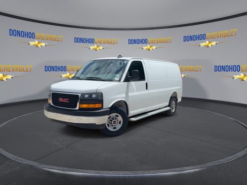 Used 2025 GMC Savana 2500 w/ Driver Convenience Package RWD image 4