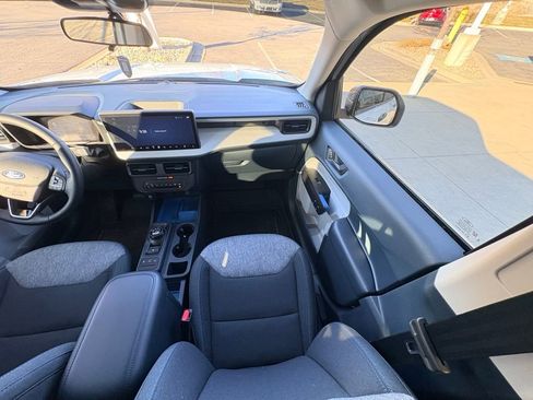 Used 2025 Ford Maverick XLT w/ XLT Luxury Package image 16