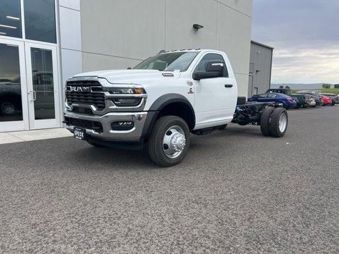 New 2025 RAM 5500 Tradesman image 17