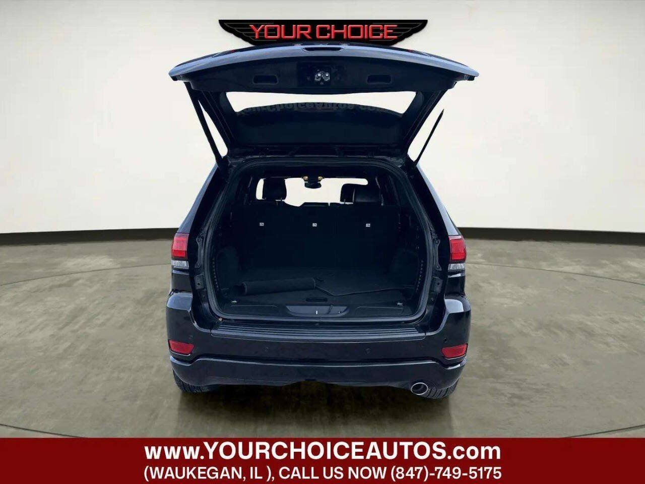 Used 2019 Jeep Grand Cherokee Altitude RWD image 12