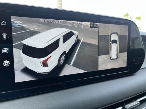 Used 2024 Hyundai Palisade SEL w/ Premium Package FWD image 11