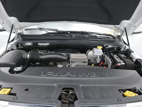 Used 2022 RAM 1500 Laramie AWD/4WD image 10