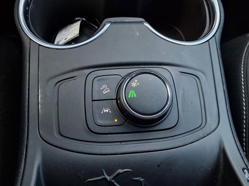 Used 2023 GMC Terrain SLE w/ Elevation Edition image 12