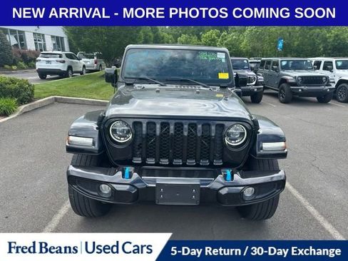 Used 2021 Jeep Wrangler Unlimited Sahara AWD/4WD image 2