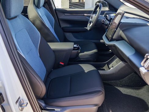 New 2026 Volvo EX30 Plus image 17