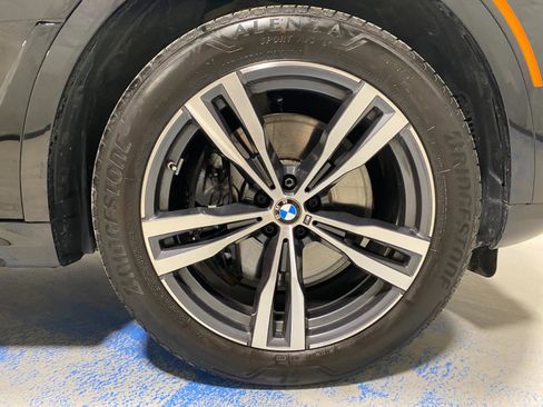 Used 2024 BMW X7 xDrive40i w/ M Sport Package image 29