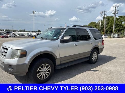 Used 2011 Ford Expedition XLT w/ 202A Rapid Spec Order Code RWD image 3