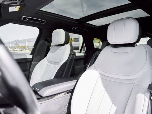 Used 2025 Land Rover Range Rover Sport Dynamic SE image 84