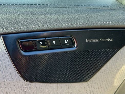 Used 2024 Volvo XC90 B6 Ultimate image 32