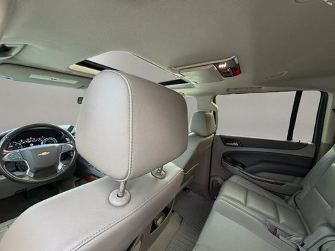 Used 2019 Chevrolet Suburban Premier AWD/4WD image 25