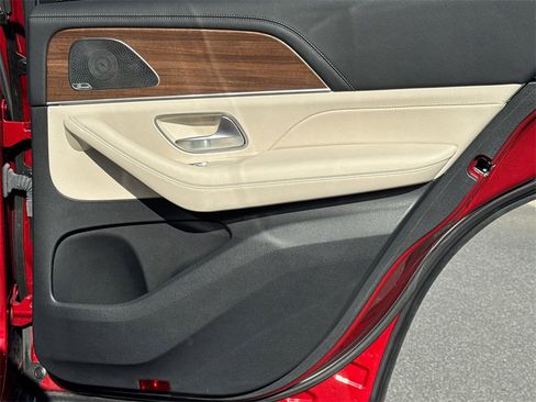 Used 2023 Mercedes-Benz GLE 450 4MATIC image 16