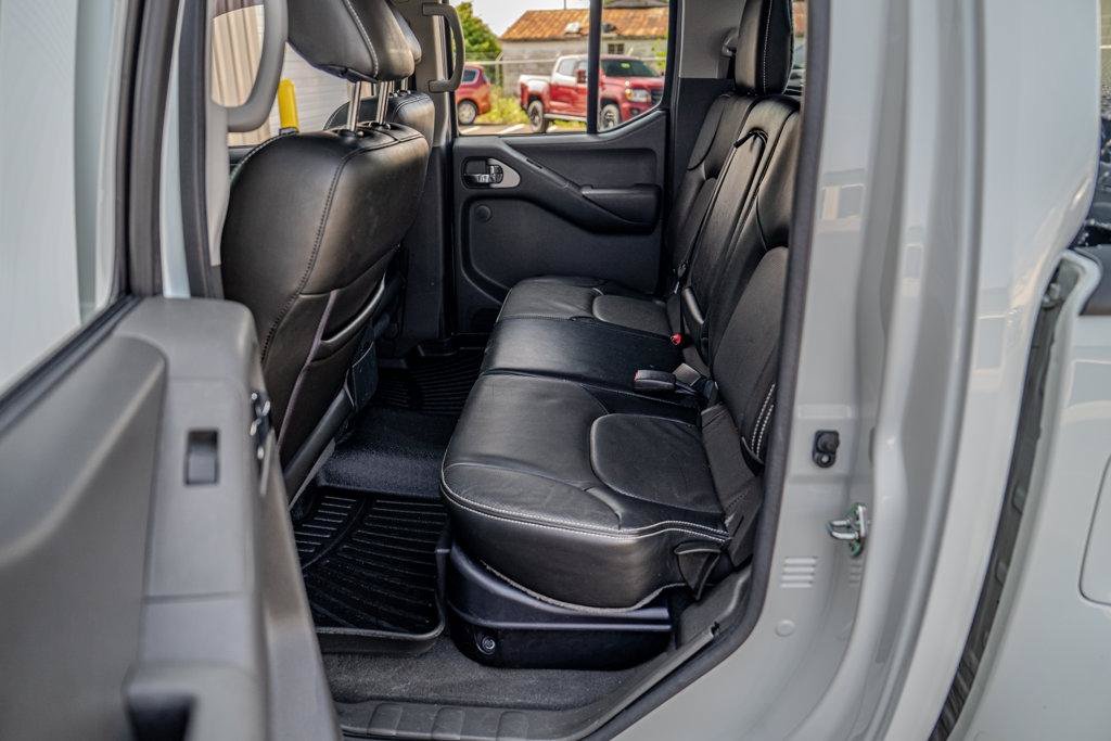 Used 2021 Nissan Frontier PRO-4X w/ Pro-4x Utility Package AWD/4WD image 17