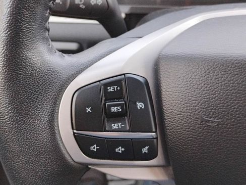 Used 2024 Ford Explorer XLT w/ Equipment Group 202A RWD image 37