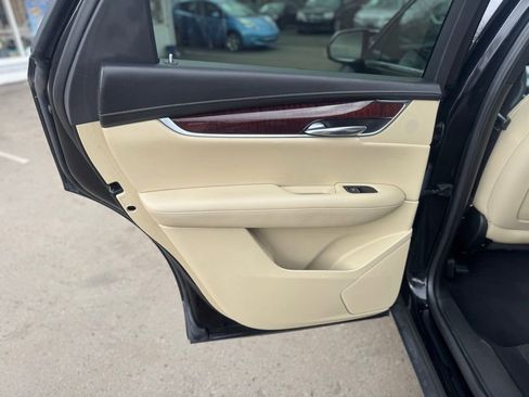 Used 2017 Cadillac XT5 Luxury w/ Driver Awareness Package AWD/4WD image 29