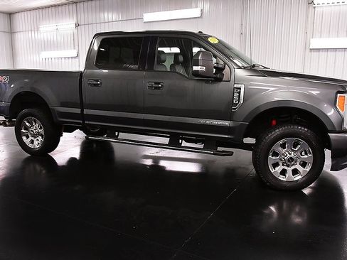 Used 2017 Ford F250 Lariat w/ Lariat Ultimate Package image 8