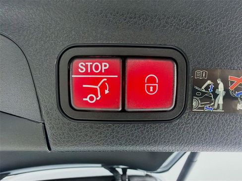 Used 2025 Mercedes-Benz GLE 350 4MATIC image 24