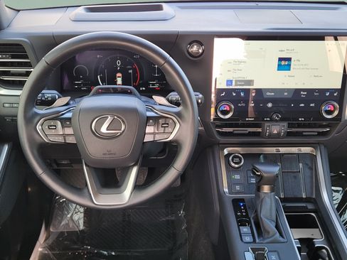 Used 2026 Lexus GX 550 w/ Accessory Package (2T) AWD/4WD image 21