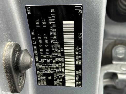 Used 2022 Toyota Corolla Cross LE image 31