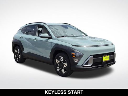 Used 2024 Hyundai Kona SEL FWD image 2