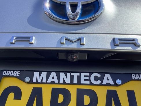 Used 2023 Toyota Camry XLE image 27