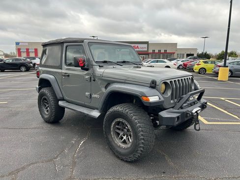 Used 2019 Jeep Wrangler Sport AWD/4WD image 1