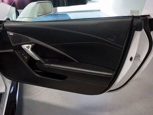 Used 2019 Chevrolet Corvette Z06 w/ Z07 Performance Package image 41