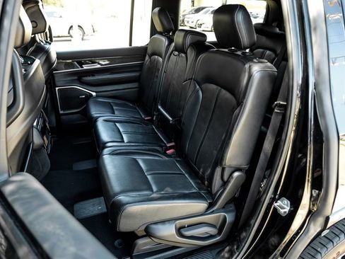 Used 2022 Jeep Wagoneer Series III image 50