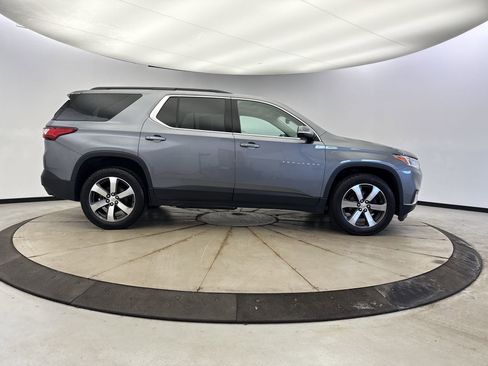 Used 2020 Chevrolet Traverse LT w/ LT Premium Package image 6