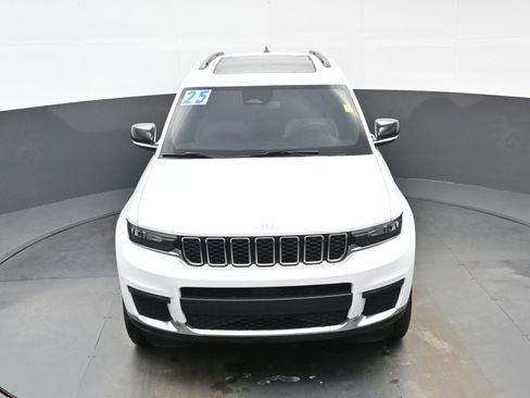 Used 2025 Jeep Grand Cherokee L Limited AWD/4WD image 42