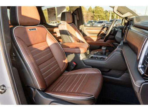 Used 2023 GMC Sierra 1500 Denali Ultimate image 17