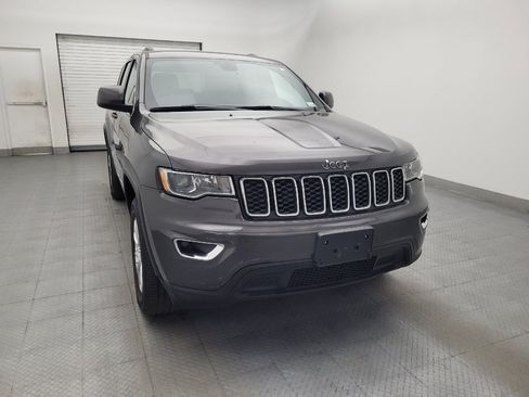 Used 2021 Jeep Grand Cherokee Laredo w/ Security & Convenience Group AWD/4WD image 14