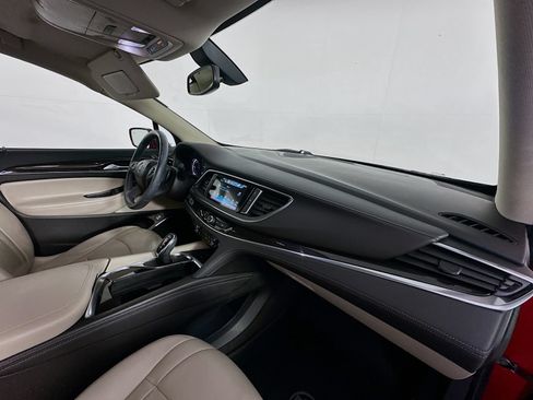 Used 2018 Buick Enclave Essence FWD image 28