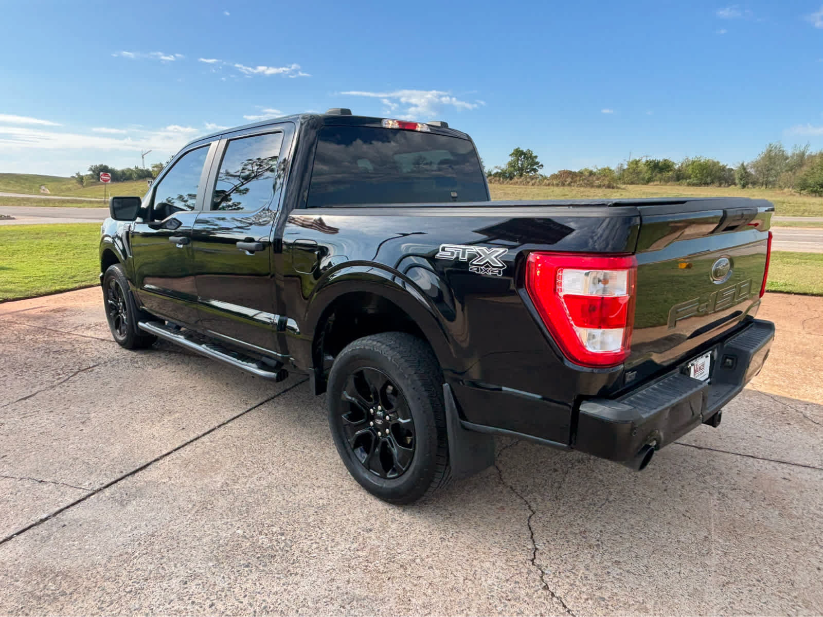 Used 2023 Ford F150 XL w/ STX Black Appearance Package AWD/4WD image 5