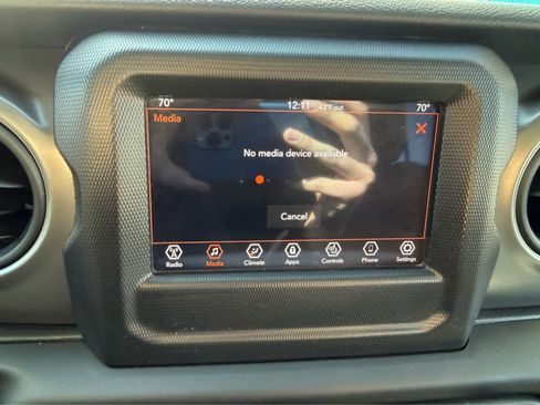 Used 2023 Jeep Wrangler Unlimited w/ Cold Weather Group image 18