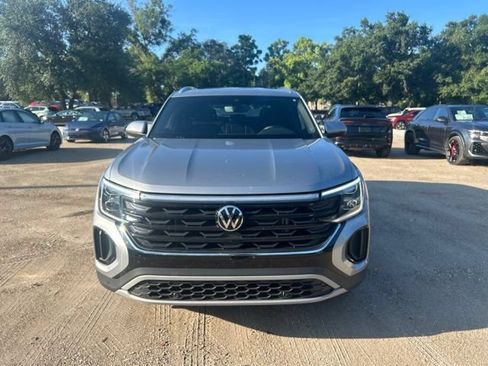 Used 2024 Volkswagen Atlas Cross Sport SE w/ Panoramic Sunroof Package AWD/4WD image 16