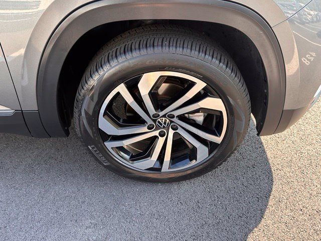 Used 2022 Volkswagen Atlas SEL AWD/4WD image 13