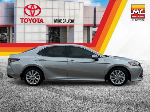 Used 2023 Toyota Camry LE FWD image 6