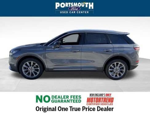 Used 2021 Lincoln Corsair AWD w/ Premium Package image 2