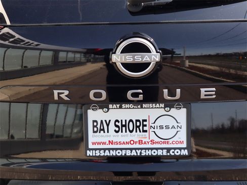 Certified 2025 Nissan Rogue SV w/ SV Premium Package image 35