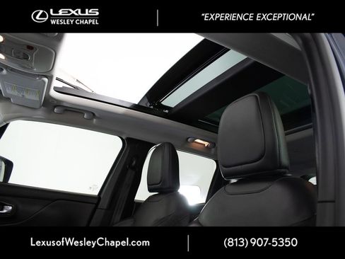 Used 2022 Jeep Renegade Limited w/ Sun, Sound & Wheels Group AWD/4WD image 29